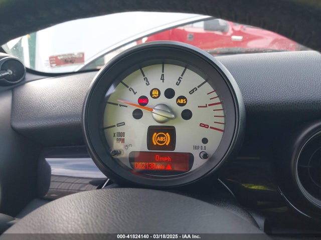 2011 MINI COOPER S WMWSV3C54BTY21460 Photo 6