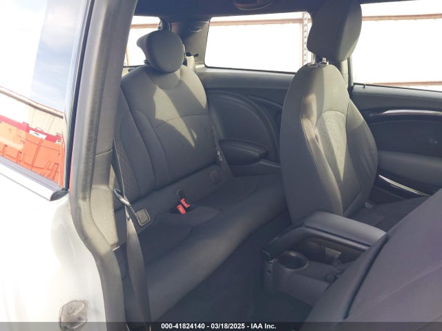 2011 MINI COOPER S WMWSV3C54BTY21460 Photo 7