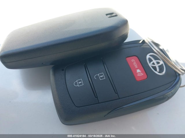 JTND4MBE0P3196869 Toyota COROLLA SE