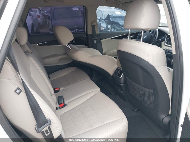 5XYPG4A37KG524608 KIA Sorento 2.4l Lx