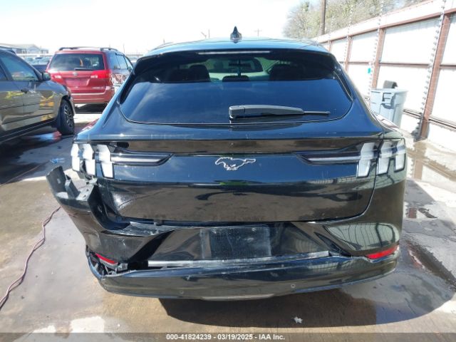 3FMTK3R72NMA15608 Ford Mustang Mach-e Premium