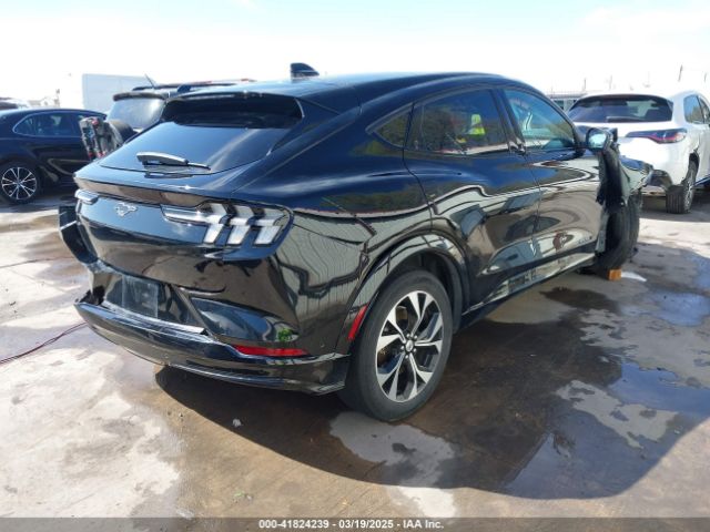 3FMTK3R72NMA15608 Ford Mustang Mach-e Premium