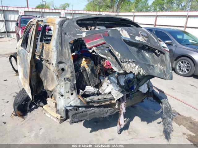 2018 KIA SEDONA KNDMC5C18J6400879 Photo 2