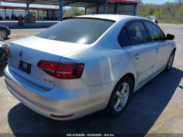 3VW267AJ9GM263812 Volkswagen Jetta 1.4t S