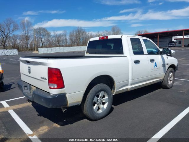 1C6RR7FT5NS250019 RAM 1500 Classic Tradesman  4x4 6'4 Box