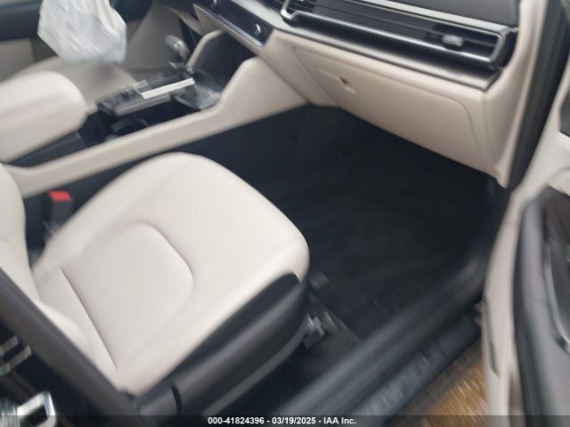5XYK33DF8SG256982 KIA Sportage Ex