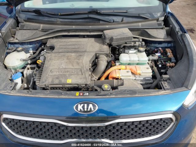 KNDCE3LC6J5174472 KIA Niro Touring