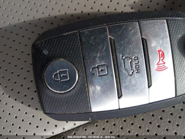 KNDCE3LC6J5174472 KIA Niro Touring