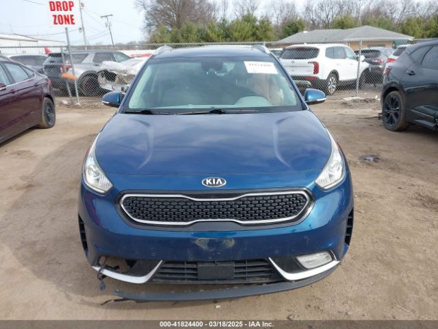 KNDCE3LC6J5174472 KIA Niro Touring