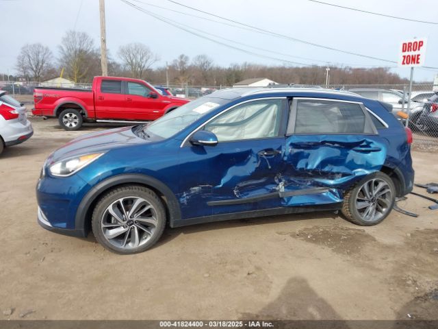 KNDCE3LC6J5174472 KIA Niro Touring