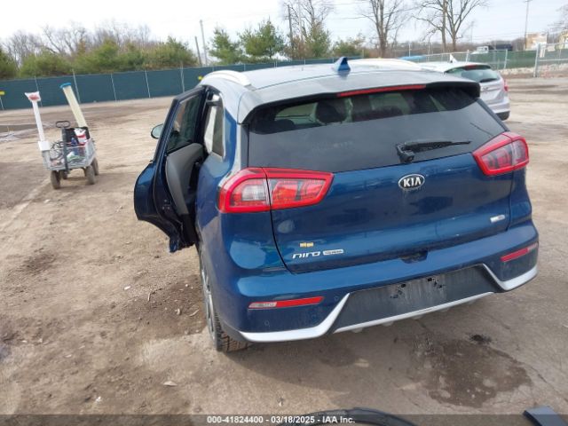 KNDCE3LC6J5174472 KIA Niro Touring