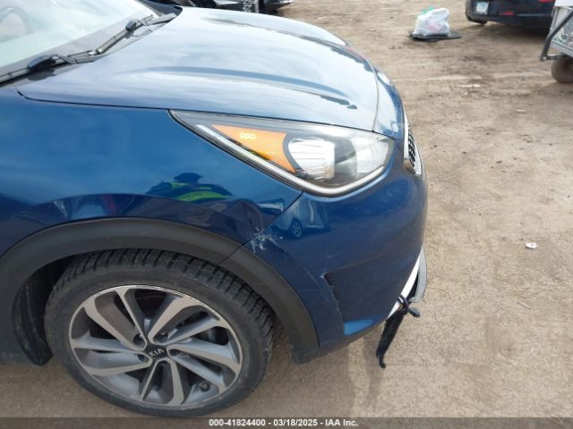 KNDCE3LC6J5174472 KIA Niro Touring