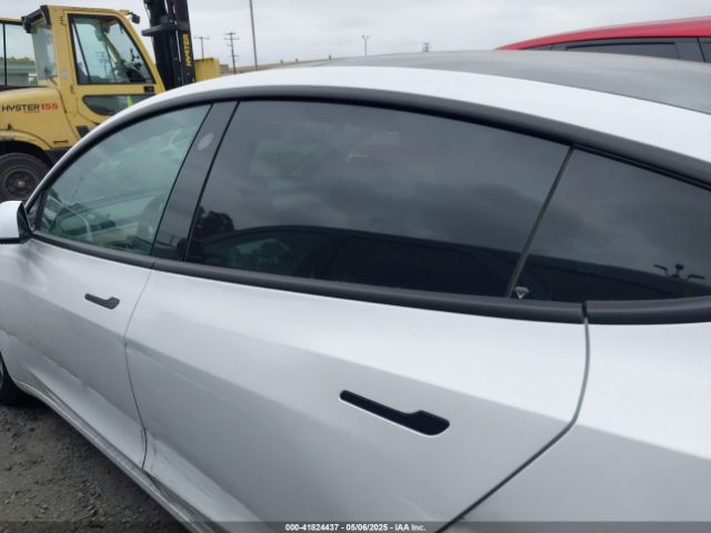 5YJ3E1EA7NF108758 Tesla Model 3 Rear-wheel Drive