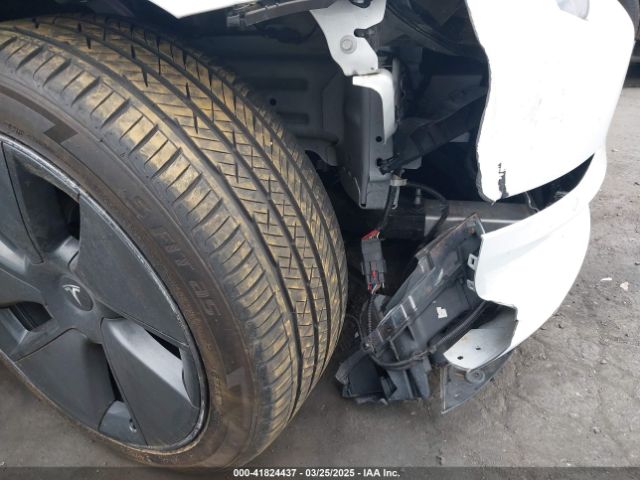 5YJ3E1EA7NF108758 Tesla Model 3 Rear-wheel Drive