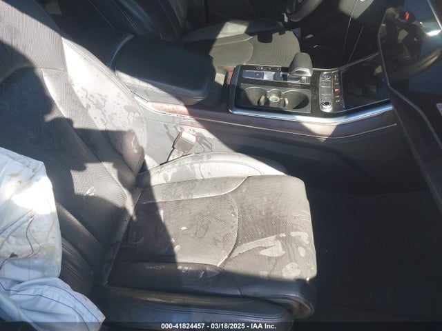 2019 AUDI Q8 WA1FVAF16KD007851 Photo 4