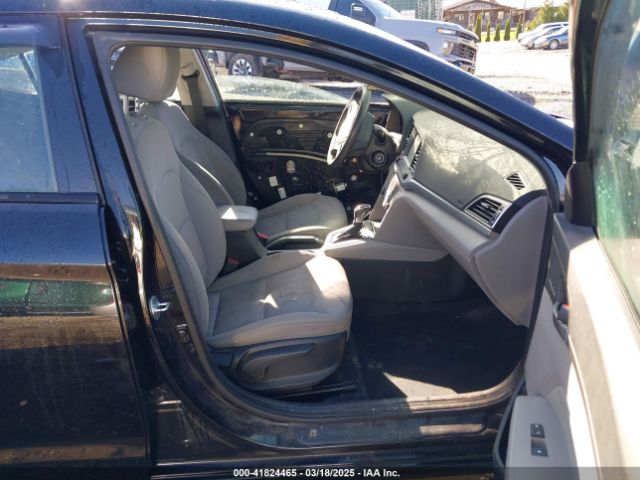 5NPD84LF2JH280803 Hyundai ELANTRA SEL