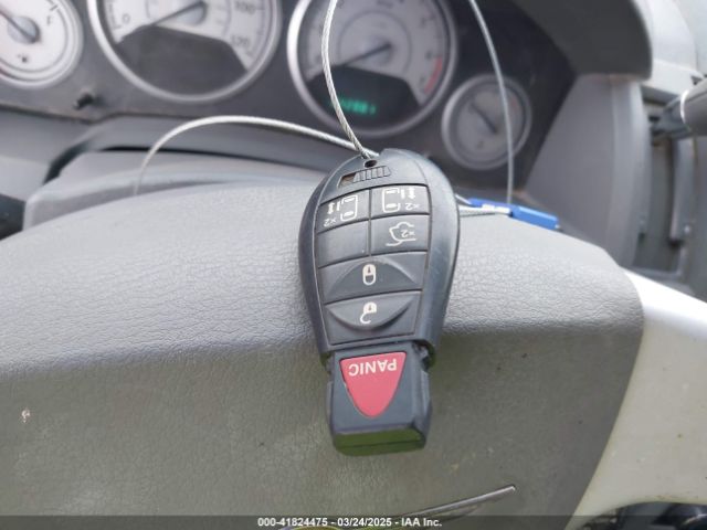 2010 CHRYSLER TOWN & COUNTRY 2A4RR5D18AR466614 Photo 10