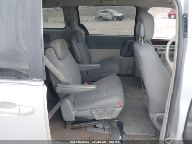 2010 CHRYSLER TOWN & COUNTRY 2A4RR5D18AR466614 Photo 7