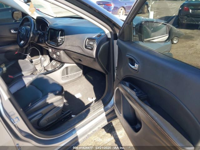 3C4NJCCB6JT489123 Jeep Compass Limited Fwd