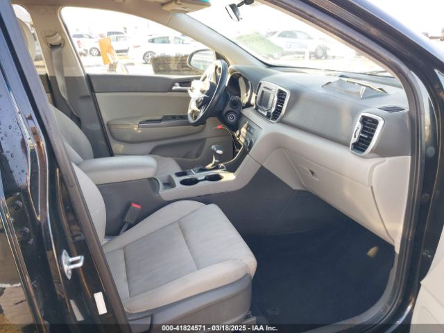 KNDPMCAC0K7575318 KIA Sportage Lx