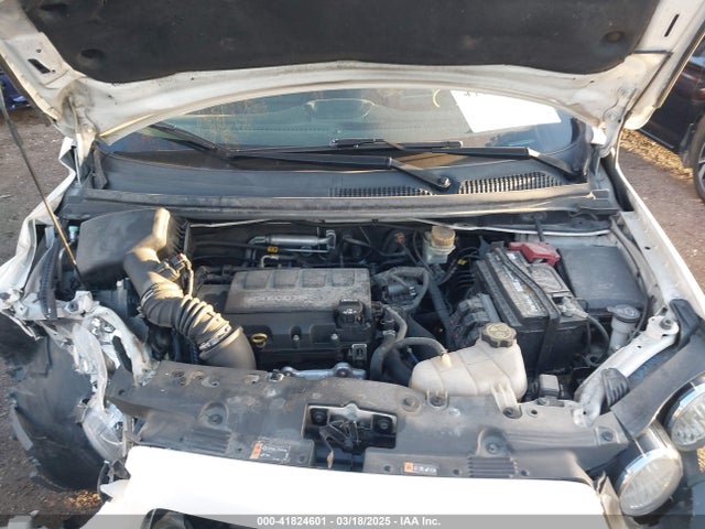 1G1JG6SB8F4159005 Chevrolet Sonic Rs Auto