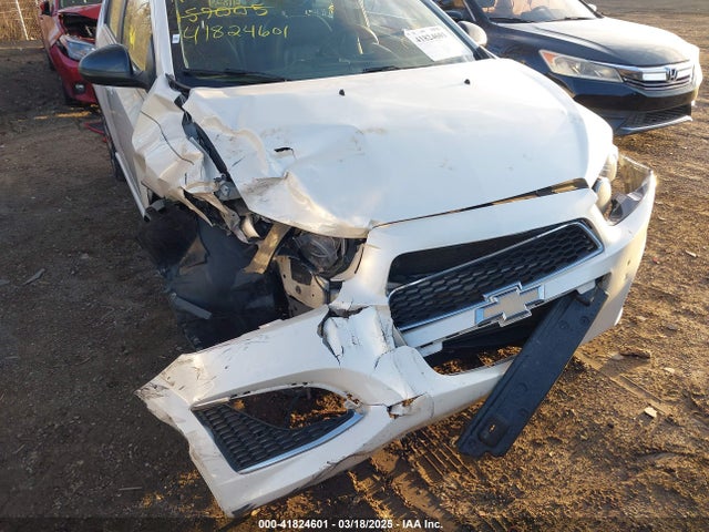 1G1JG6SB8F4159005 Chevrolet Sonic Rs Auto