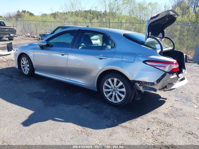 4T1B11HK6JU042244 Toyota CAMRY LE