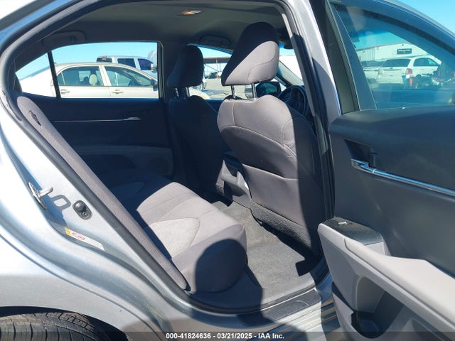 4T1B11HK6JU042244 Toyota CAMRY LE