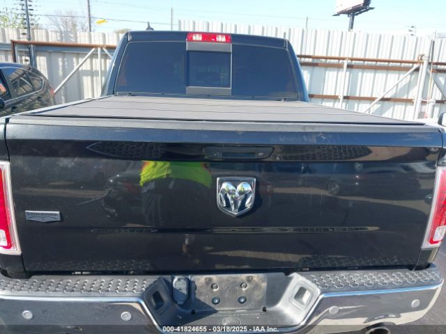 1C6RR6NM8JS251776 RAM 1500 Laramie  4x2 5'7 Box
