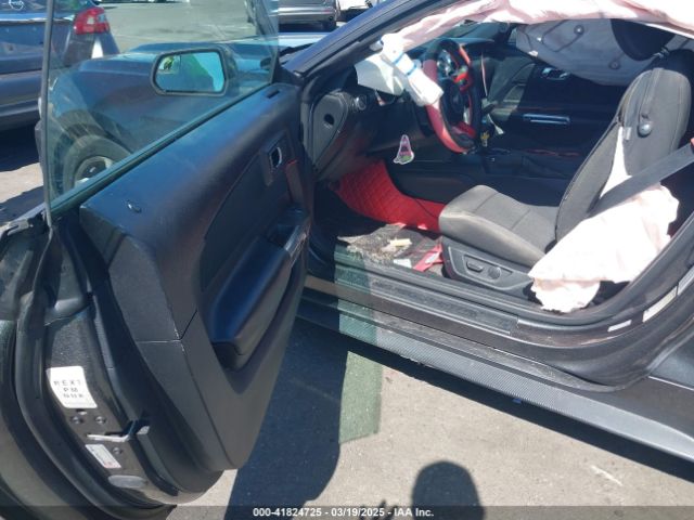 1FA6P8AM9F5396663 Ford Mustang V6