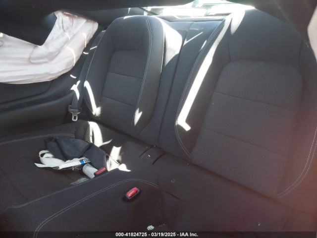 1FA6P8AM9F5396663 Ford Mustang V6