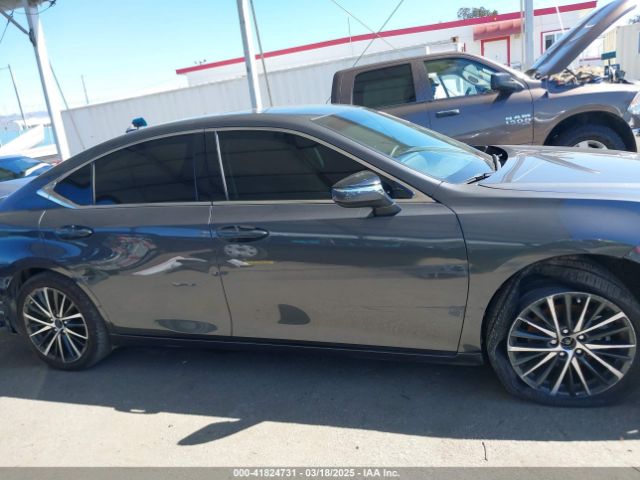 58ADA1C17RU044211 Lexus ES 300H