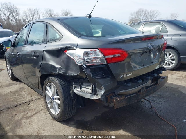 1FADP3F25GL270069 Ford FOCUS SE