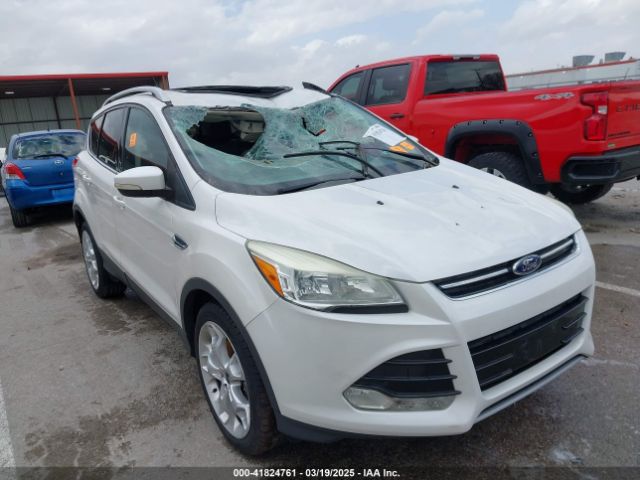 1FMCU9J97EUE39551 Ford Escape Titanium