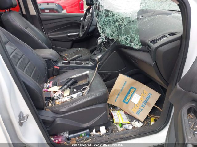 1FMCU9J97EUE39551 Ford Escape Titanium