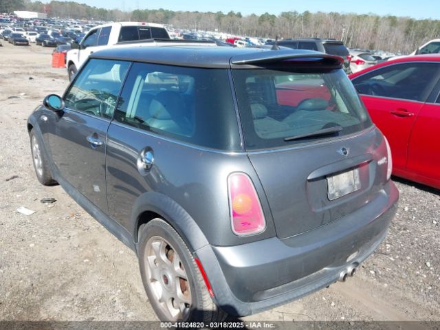 2003 MINI COOPER S WMWRE33413TD64309 Photo 2