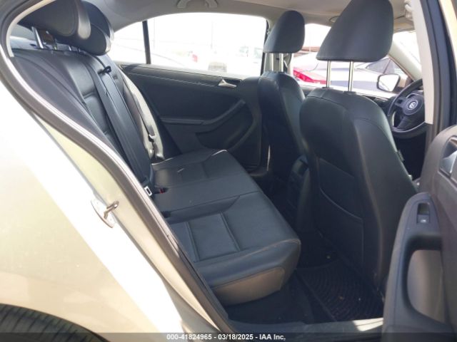 3VWD17AJ5EM314985 Volkswagen Jetta 1.8t Se