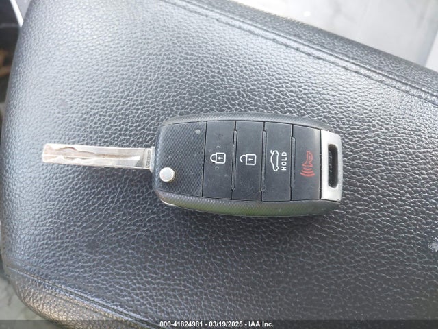 5XXGM4A79EG287804 KIA Optima Lx