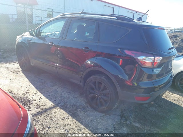 1FMCU9GD5JUA16120 Ford ESCAPE SE