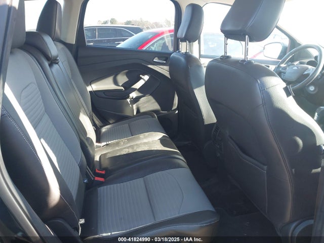 1FMCU9GD5JUA16120 Ford ESCAPE SE