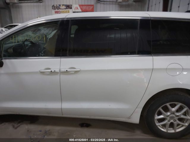 2C4RC1CG4NR103397 Chrysler Voyager Lx