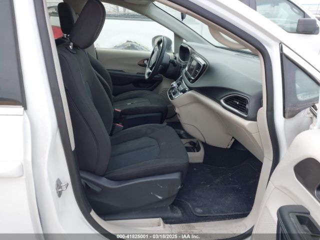 2C4RC1CG4NR103397 Chrysler Voyager Lx
