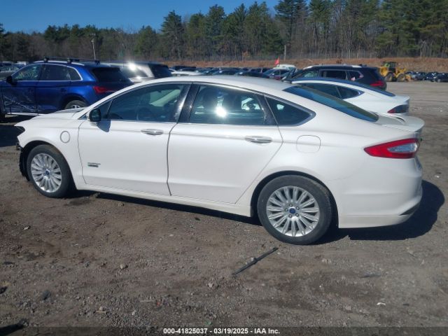 3FA6P0SU6ER263886 Ford Fusion Energi Titanium