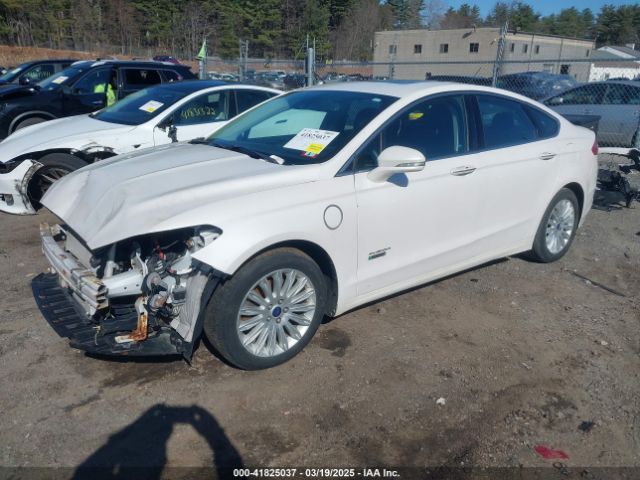 3FA6P0SU6ER263886 Ford Fusion Energi Titanium