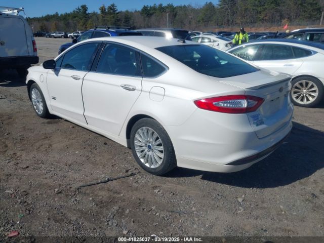 3FA6P0SU6ER263886 Ford Fusion Energi Titanium