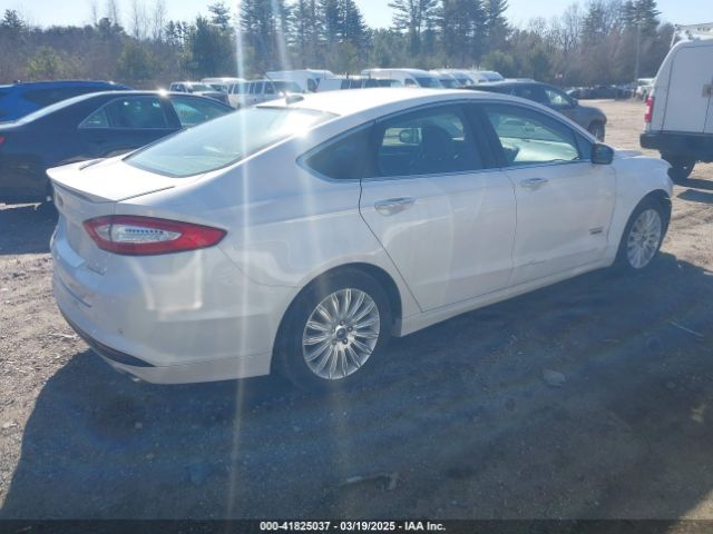 3FA6P0SU6ER263886 Ford Fusion Energi Titanium