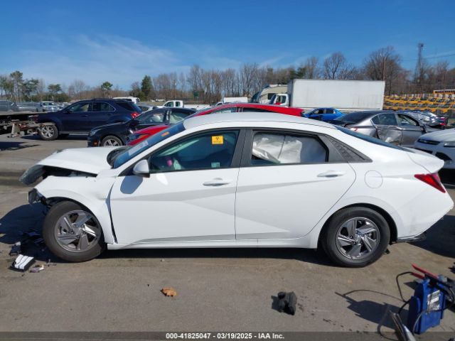 KMHLL4DG5SU907983 Hyundai ELANTRA SE