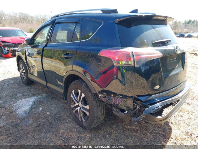 JTMBFREV9HJ704140 Toyota RAV4 LE