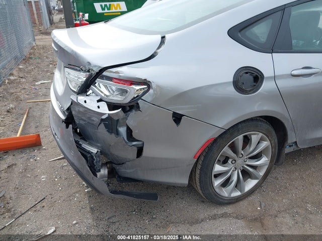 1C3CCCBB9FN702905 Chrysler 200 S