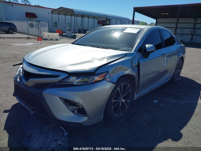 4T1B11HK3JU544385 Toyota CAMRY SE